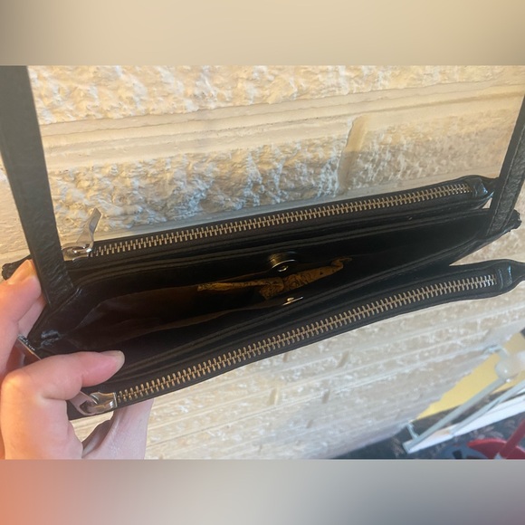 Matt & Nat Gil Crossbody - Picture 3 of 4